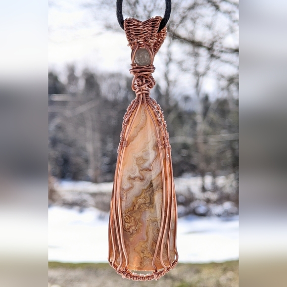 Golden Lace Agate Pendant Necklace Unique Artisan Copper Design - Picture 11 of 17